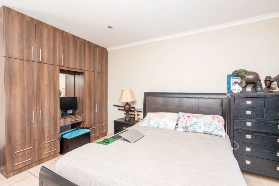 4 Bedroom Property for Sale in Myburgh Park Fase 2 Western Cape